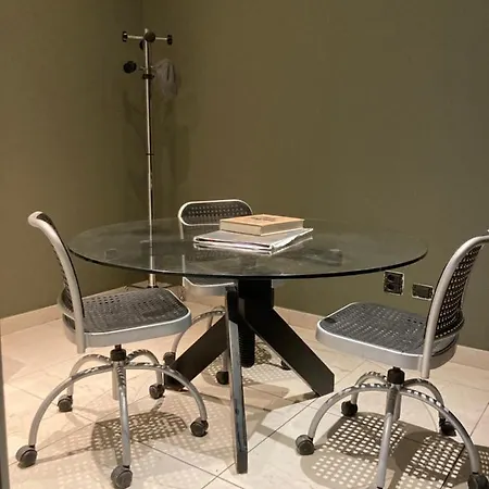 King Friends & Family Pied A Terre Milano Centrale 아파트