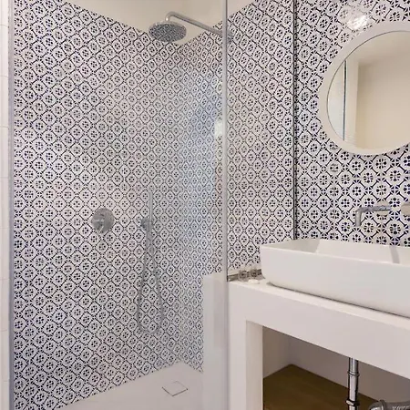 Prestige Boutique Homes Brera 2 *