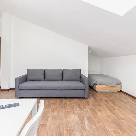 Alessia's Flat - Affori Apartment *