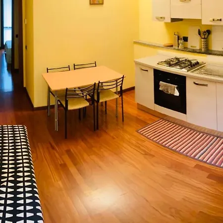 Bilocale Zona Centro Apartmán *