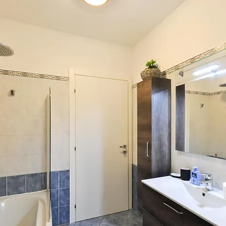 Guesthost - Casa Cri&eli Trilo X5 Con Terrazzo شقة *