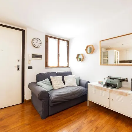 Porta Genova Balcony Daire *
