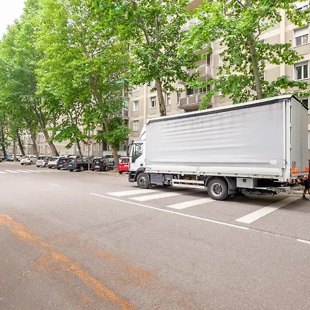 Spazioso - City Life - Fiera - Alcuino 5 Apartment *