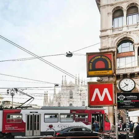 Palazzo Beltrade By Halldis Apartment Milan