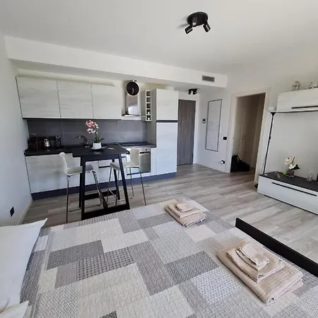 Grazioso Monolocale Apartamento Milão