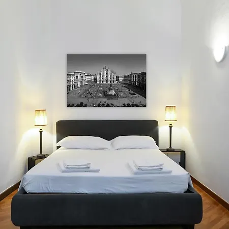 Charming San Babila Apt. 밀라노