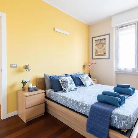 Apartament Rosselli 13 *