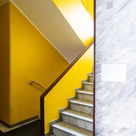 Rosselli 13 * Mediolan