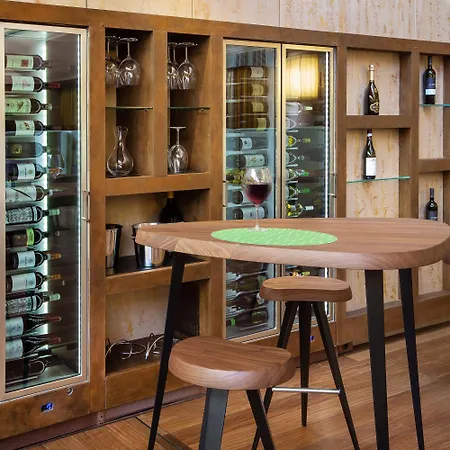 Enterprise Design & Boutique 4*