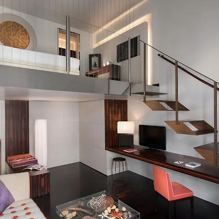 辛那浪灰色酒店