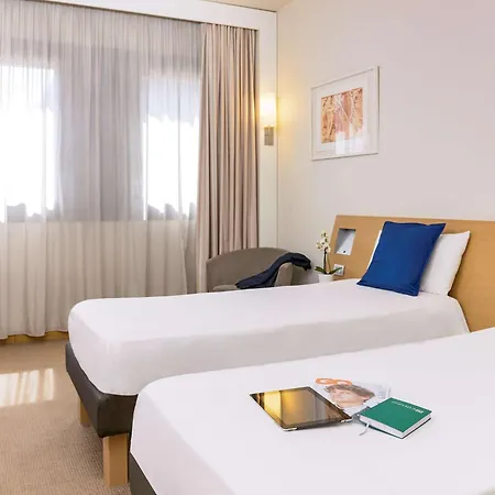 Отель Novotel Nord Ca' Granda Милан