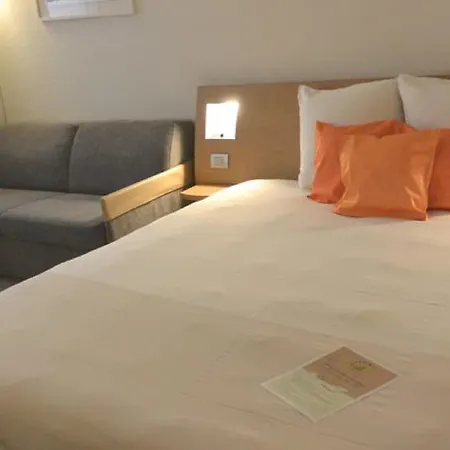 Отель Novotel Nord Ca' Granda Милан