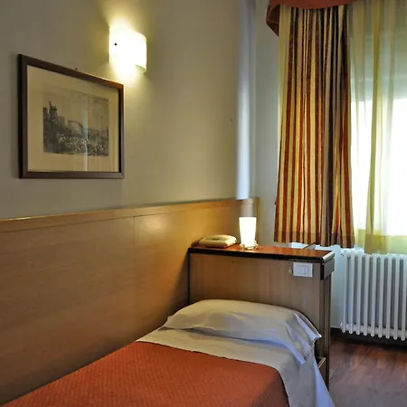 Dover Hotell 2*