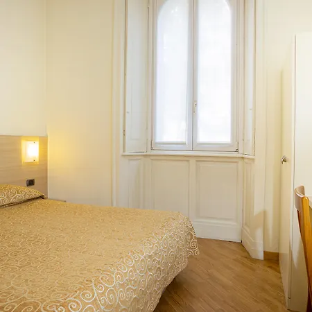 Aparthotel De La Gare 4*