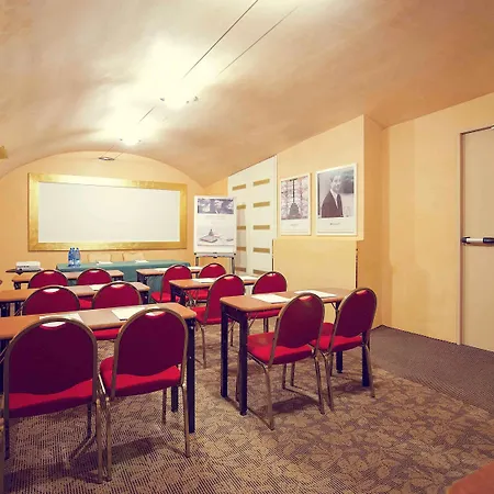 Mercure Centro 4* Milánó