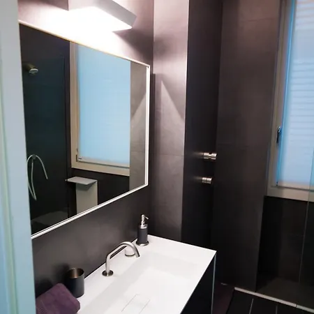 Stylish Mini In The Heart Of Milánó