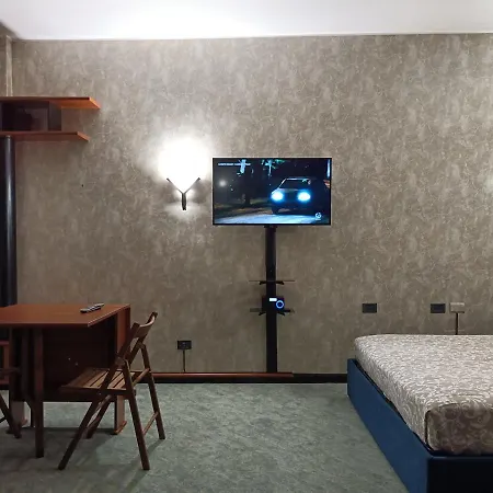 Elegant Apartment For 4 - Metro 5 Min - Duomo 10 Min - Milano Milán