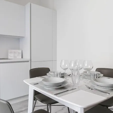 Italianway Easy - Commenda 35 Apartment *