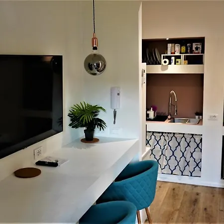 - La Casa Delle Meraviglie- Porta Romana Edition Milano