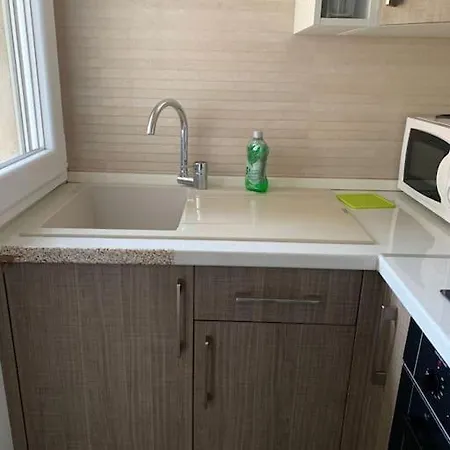 Appartement Cozy 1-room In Giambellino Milaan