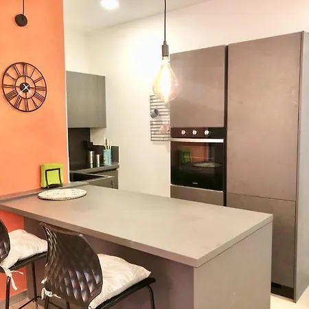 Porta Romana Brand New Flat 4pax Wifi Milaan