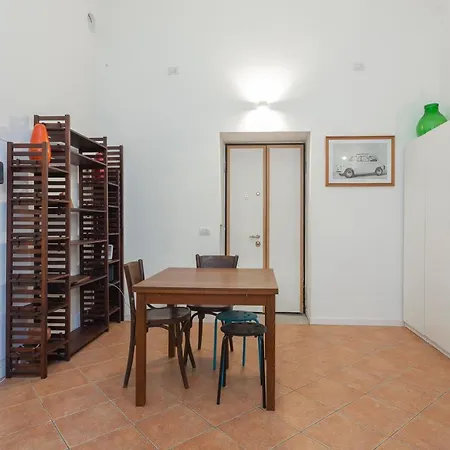 Flat In Isola De Castillia 22 Milánó