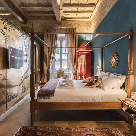 Italianway - Borgonuovo 12 * Mailand