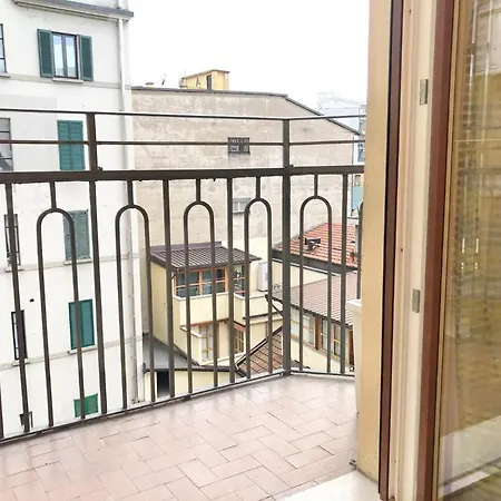 Porta Romana Brand New Flat 4pax Wifi Appartement *