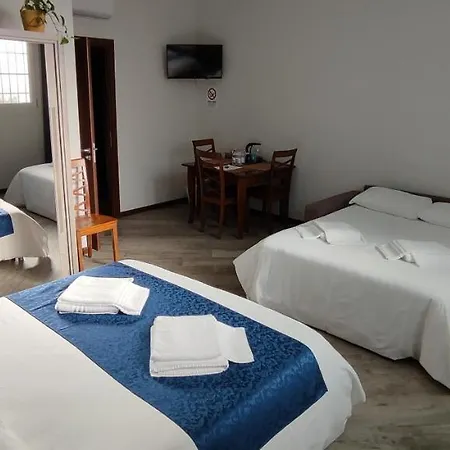 Sansirofiera Penzion Milán