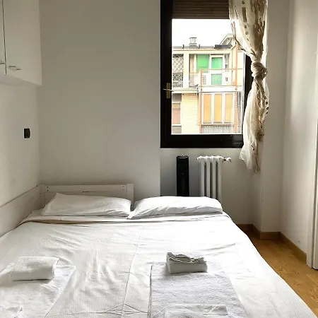 Hostmate - - Sammartini's Stay- *