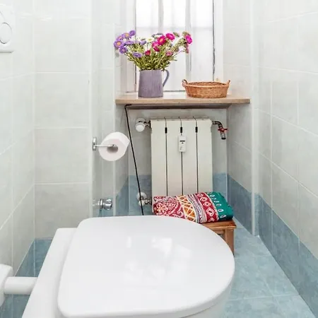 Liberty House, In Stile Retro! Appartement Milaan