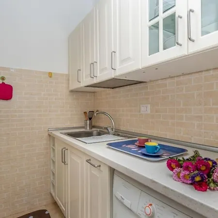 Liberty House, In Stile Retro! Appartement