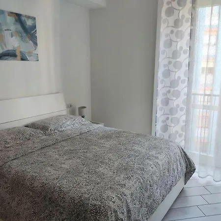 Ampio Bilocale In Zona Porta Vittoria / Corso Lodi *
