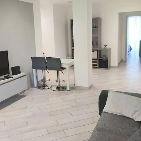 Apartment Ampio Bilocale In Zona Porta Vittoria / Corso Lodi
