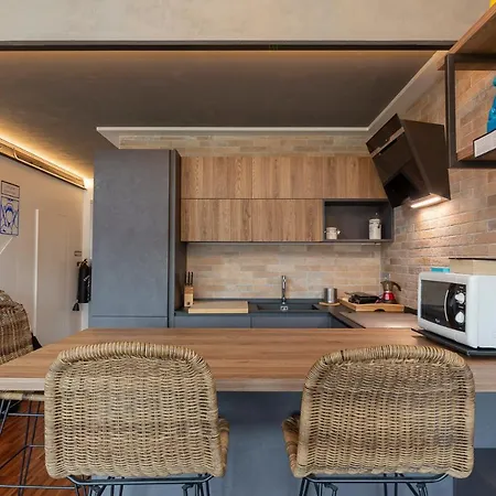 Luxury Loft Adriano 51 דירה *