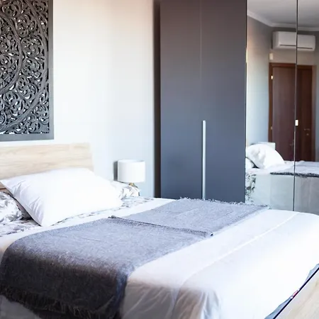 Stelvio Rooftop - Penthouse Skyline With Terrace And Jacuzzi Appartement *
