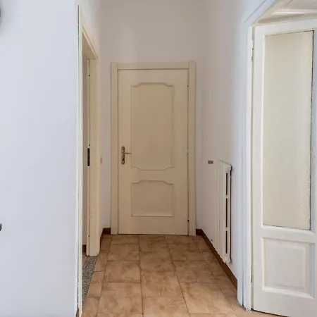 Apt Vicino Metropolitana Porta Romana, 4 Minuti Da Duomo, Free Wifi&netflix Apartmán *