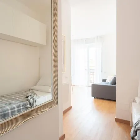 Modern House Dergano A 150 Metri Metro * ミラノ