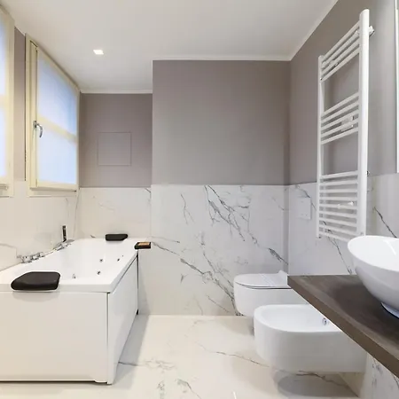 Prestige Boutique -piazza Duomo Apartman 4*