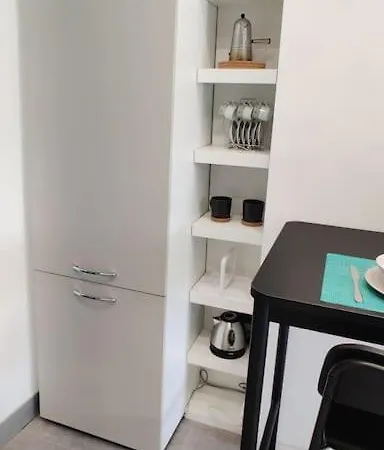 Monolocale Nuovo In Centralissimo Palazzo Storico Apartment