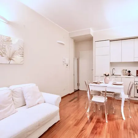 Daire Easylife - Elegante Bilocale A Due Passi Dal Colorato Quartiere Di Porta Venezia
