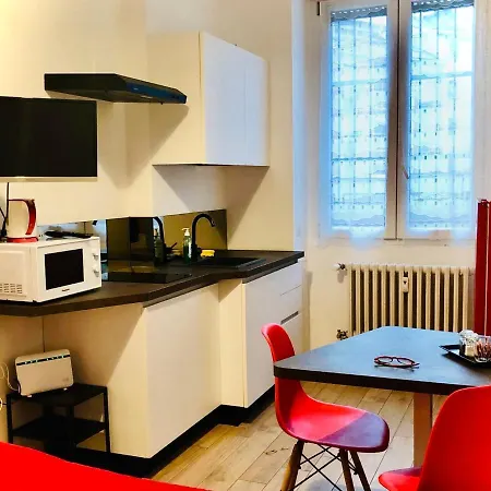 Fully Equipped Design In San Siro Appartement