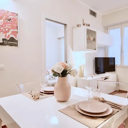 Daire Easylife - Elegante Bilocale A Due Passi Dal Colorato Quartiere Di Porta Venezia