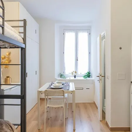 I Host - Alessi 10 * ميلان