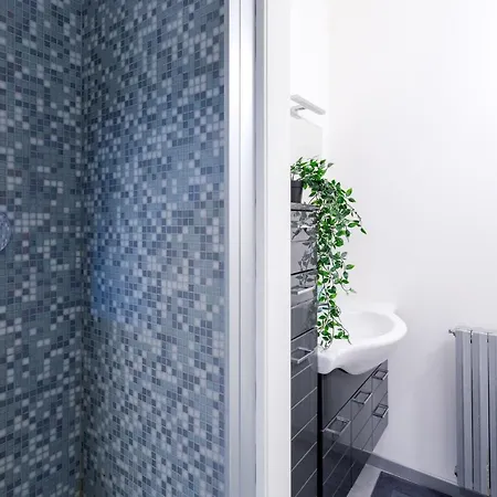 Porta Venezia • Duomo Wi-fi • Netflix • Metro