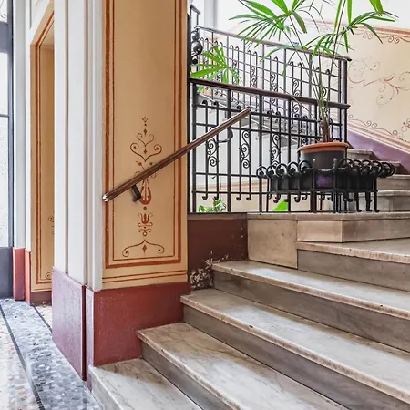 Easylife: Cozy Retreat In Milan's Historic Center *