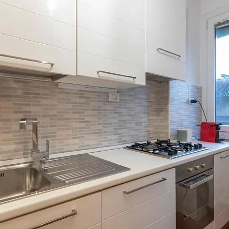 I Host - Cermenate 9 * Μιλάνο