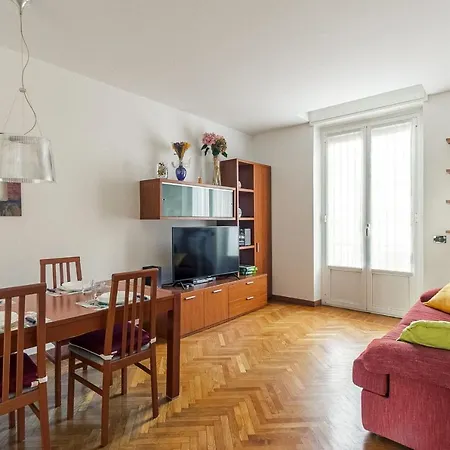 Apartment Mac Mahon - Two Bedrooms *