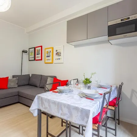 Darsena Navigli Apt - 800 M Far From P.ta Genova M2 Apartment