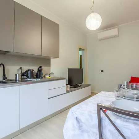 Darsena Navigli Apt - 800 M Far From P.ta Genova M2 Milan